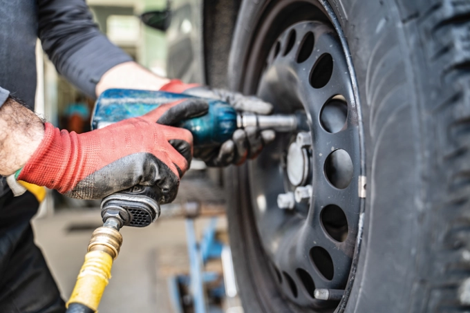 how to fix a flat tire