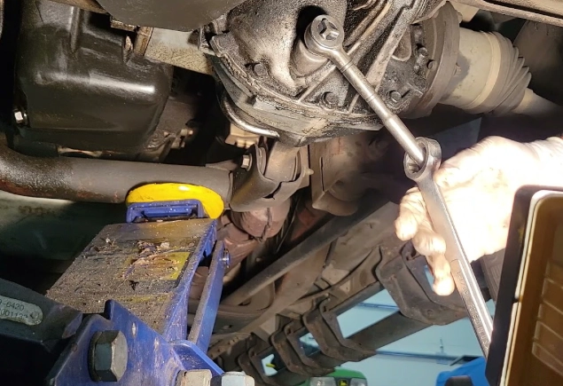 differential fluid change interval