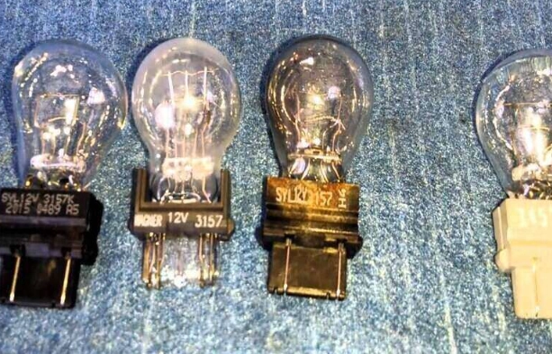 3157 vs 3057 tail light