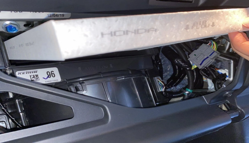 Honda Civic cabin air filter location
