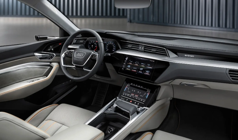 Audi e-tron cabin technology