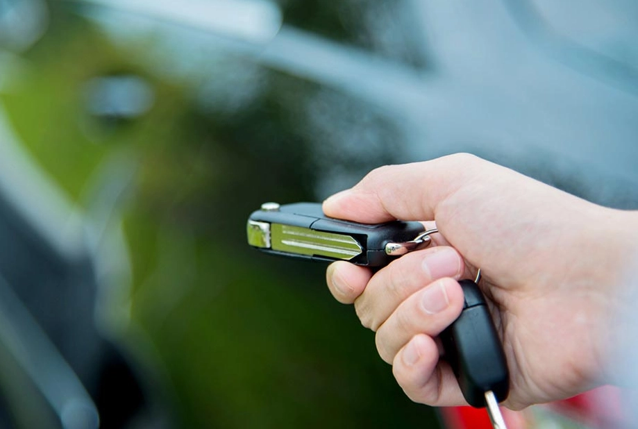 how does remote start work